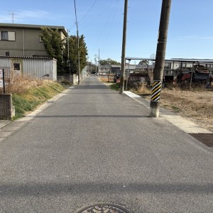 北東側前面道路