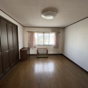 2階北西側洋室 約10畳 2階北西側洋室 約10畳