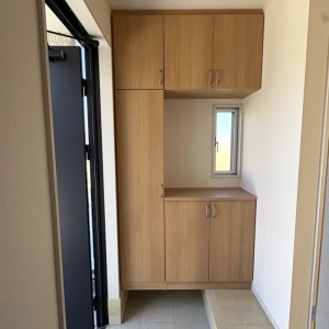 玄関　収納力の高いシューズボックス