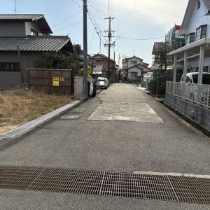 北西側前面道路